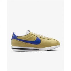 Buty do chodzenia damskie Nike Cortez Textile. Buty sportowe na co dzień damskie Nike, bez wzorów, z materiału, trekkingowe, Nike Cortez. Za 556.15 zł.