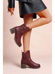 Foreverfolie Botki w kolorze czerwonym rozmiar: 40. Czerwone botki damskie Foreverfolie, eleganckie, bez obcasa, bez zapięcia. Za 152.99 zł.