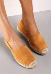 Camelowe Espadryle Aurinda. Brązowe espadryle damskie Renee, bez wzorów, bez obcasa, na płaskiej podeszwie. Za 44.99 zł.