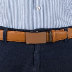 Pasek męski skórzany 3,5 cm klamra automatyczna Beltimore camel 50-571 : Kolory - brązowy, beżowy, Rozmiar pasków - r.105-120 cm. Brązowe paski męskie bez wzorów, ze skóry, wizytowe. Za 64.99 zł.