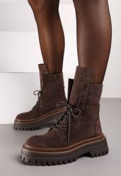 Brązowe Botki na Platformie w Stylu Workerów ze Sznurowaniem Ozdobione Cyrkoniami Vaithona. Brązowe botki damskie Renee, z jeansu, bez obcasa, na platformie, bez zapięcia. Za 159.99 zł.