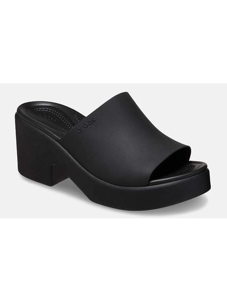 Crocs Klapki "Brooklyn Slide" w kolorze czarnym rozmiar: 36/37. Czarne klapki damskie Crocs, bez wzorów, bez obcasa. Za 158.84 zł.