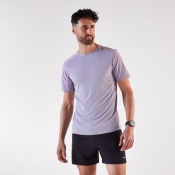Koszulka do biegania męska Kiprun Run 900 Light. Fioletowe t-shirty sportowe męskie KIPRUN, l, z materiału, bez ramiączek, do biegania. Za 129.99 zł.