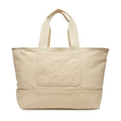 Torebka Calvin Klein Jeans. Brązowe torebki klasyczne damskie Calvin Klein Jeans, bez wzorów, z jeansu, bez dodatków. Za 289.99 zł.
