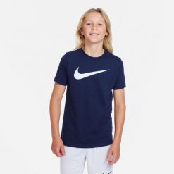 Koszulka z krótkim rękawem Nike CW6941 451 Granatowy. Niebieskie bluzki damskie Nike, bez wzorów, sportowe, bez kołnierzyka, bez ramiączek. Za 181.99 zł.