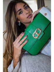 Victor & Hugo Paris Skórzana kopertówka "Rose" w kolorze zielonym - 27 x 16 x 6 cm rozmiar: onesize. Zielone torebki wieczorowe Victor & Hugo Paris, bez wzorów, z materiału, bez kołnierzyka, bez ramiączek. Za 295.99 zł.