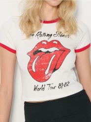 Bawełniana koszulka z nadrukiem The Rolling Stones - czerwony. Czerwone t-shirty damskie Sinsay, l, bez wzorów, z bawełny, bez kołnierzyka. Za 22.99 zł.