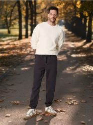 Spodnie - szary. Szare spodnie materiałowe męskie Sinsay, bez wzorów. Za 59.99 zł.