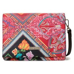 Desigual torebka damska Bols Folklore Cards, czerwona. Czerwone torebki klasyczne damskie Desigual, bez wzorów, bez dodatków. W wyprzedaży za 174.00 zł.