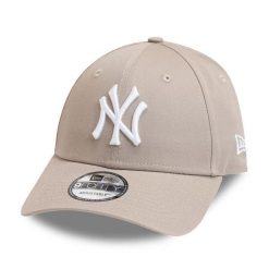 Czapka New York Yankees Ess 9FORTY. Brązowe czapki męskie New Era, bez wzorów, z poliesteru, sportowe. Za 160.50 zł.