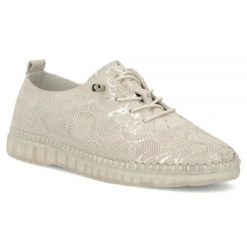 Skórzane półbuty na gumki beżowe Filippo DP7810. Brązowe półbuty damskie Filippo, bez wzorów, ze skóry, bez obcasa. Za 169.99 zł.