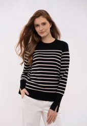 Sweter w paski S-KOMI. Czarne swetry klasyczne damskie Volcano, s, z dzianiny, bez kołnierzyka. Za 129.99 zł.