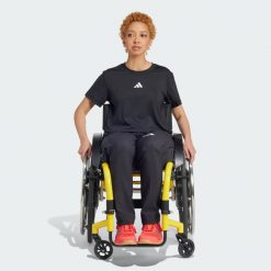Spodnie Training Adaptive Workout. Białe spodnie dresowe damskie Adidas, xl, z materiału, na fitness i siłownię. W wyprzedaży za 164.50 zł.