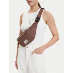 Torebka Guess Jeans. Brązowe torebki klasyczne damskie Guess Jeans, z aplikacjami, z jeansu, bez dodatków. Za 99.99 zł.