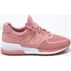 New Balance - Buty WS574WC. Czerwone buty sportowe na co dzień damskie New Balance, bez wzorów, z materiału, na fitness i siłownię. W wyprzedaży za 329.90 zł.