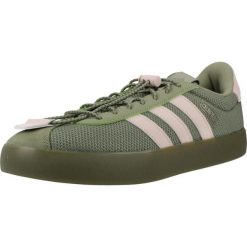 Buty ADIDAS VL COURT 3.0 Zielony. Zielone obuwie trekkingowe damskie Adidas. Za 330.50 zł.