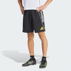 Szorty treningowe adidas Real Madrid Avengers 25/26 Tiro25 Competition. Białe szorty sportowe męskie Adidas, do piłki nożnej. Za 199.00 zł.