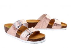 DR. BRINKMANN 700570-42 rosa, klapki damskie. Czerwone klapki damskie Dr. Brinkmann, bez wzorów, bez obcasa, na koturnie. Za 153.93 zł.