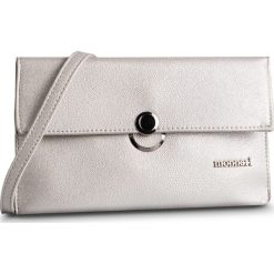 Torebka MONNARI - BAG0800-022 Silver. Szare listonoszki damskie Monnari, bez wzorów, ze skóry ekologicznej, na ramię, bez dodatków. W wyprzedaży za 89.00 zł.
