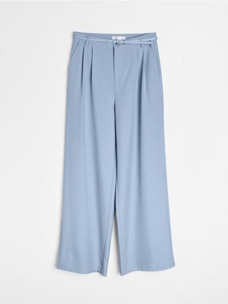 Spodnie wide leg z paskiem - błękitny. Niebieskie spodnie materiałowe damskie Sinsay, bez wzorów. Za 59.99 zł.