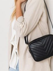 Lia Biassoni Skórzana torebka w kolorze czarnym - 22 x 16 x 7 cm rozmiar: onesize. Czarne torebki klasyczne damskie Lia Biassoni, bez wzorów, z materiału, pikowane, bez dodatków. Za 217.99 zł.