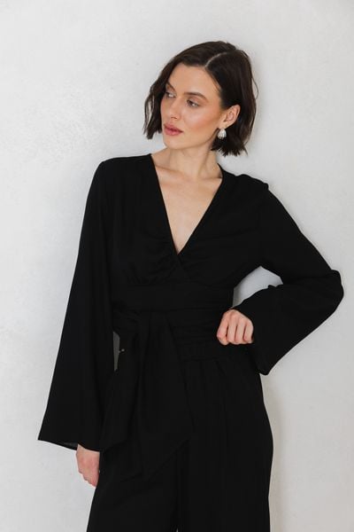 BLUZKA TAYLOR CZARNA L - Flawless. Czarne bluzki damskie Flawless, l, bez wzorów, eleganckie, bez kołnierzyka, bez ramiączek. Za 208.50 zł.