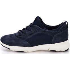 Geox tenisówki damskie Nebula S 37 ciemnoniebieski. Niebieskie trampki i tenisówki damskie Geox, bez wzorów, z zamszu. W wyprzedaży za 359.00 zł.