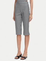 Guess Spodnie capri W6YB35 W4486 Czarny Slim Fit. Czarne spodnie materiałowe damskie Guess, z aplikacjami, z materiału. Za 344.99 zł.