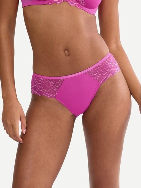 Triumph Figi klasyczne Waves Of Glow 10226434 Różowy ciemny. Czerwone figi damskie Triumph, bez wzorów, z syntetyku. Za 79.99 zł.