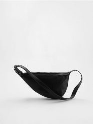 Torebka crossbody - czarny. Czarne torebki klasyczne damskie Reserved, bez wzorów, ze skóry, bez dodatków. W wyprzedaży za 79.99 zł.