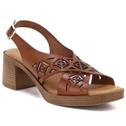 Skórzane sandały damskie na klocku brązowe El Pimpi 85403. Brązowe sandały damskie El Pimpi, bez wzorów, ze skóry, bez obcasa. Za 289.99 zł.