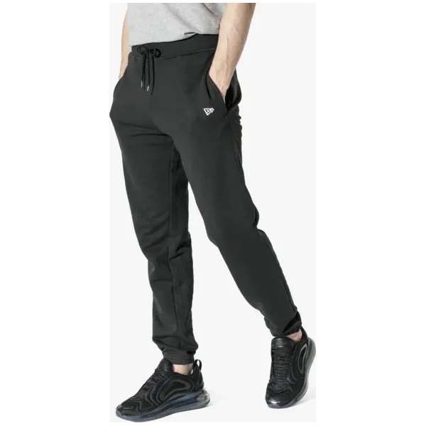 New Era Spodnie Ne Essential Jogger Blk New Era Blk , czarny, rozmiar L. Czarne spodnie materiałowe męskie New Era, bez wzorów, z bawełny, klasyczne. Za 199.99 zł.