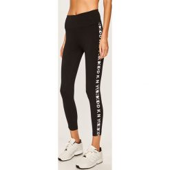 Dkny - Legginsy. Czarne legginsy damskie DKNY, l, bez wzorów, z bawełny. Za 239.90 zł.