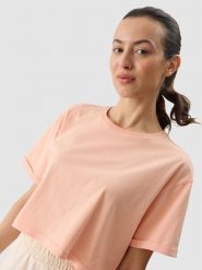4F T-shirt crop top z nadrukiem damski - koralowy XS. Czerwone t-shirty damskie 4f, xs, bez wzorów, z bawełny, bez kołnierzyka. W wyprzedaży za 39.99 zł.