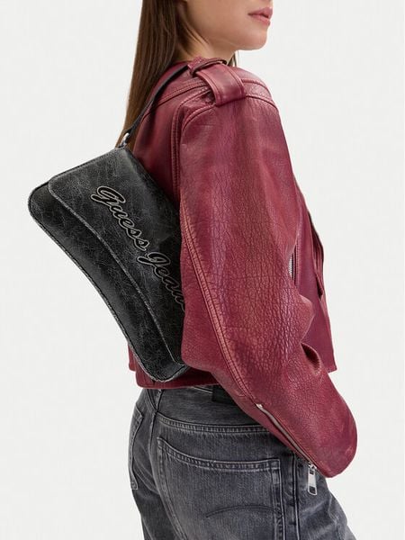 Guess Jeans Torebka CWBEO-GUESS-B-013-09 Czarny. Czarne torebki klasyczne damskie Guess Jeans, z aplikacjami, z jeansu, bez dodatków. Za 148.99 zł.