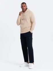 Dresowa męska bluza kangurka z kapturem BASIC – beżowa V6. Brązowe bluzy z kapturem męskie Ombre Clothing, m, z dresówki. W wyprzedaży za 109.99 zł.
