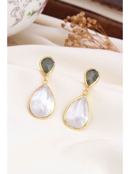 L'Atelier de Gaia Pozłacane kolczyki z kamieniami szlachetnymi rozmiar: onesize. Zielone kolczyki damskie L'Atelier de Gaia, z perłą, pozłacane. Za 52.99 zł.