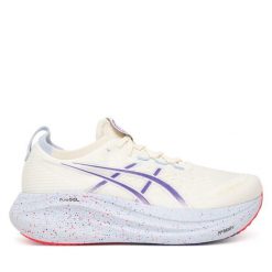 Buty do biegania Asics. Szare obuwie do biegania damskie Asics. Za 619.99 zł.