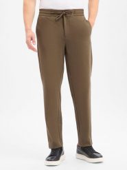 Lindbergh Spodnie Mężczyźni zielony, L. Zielone spodnie materiałowe męskie Lindbergh, bez wzorów, z dżerseju, eleganckie. Za 329.95 zł.