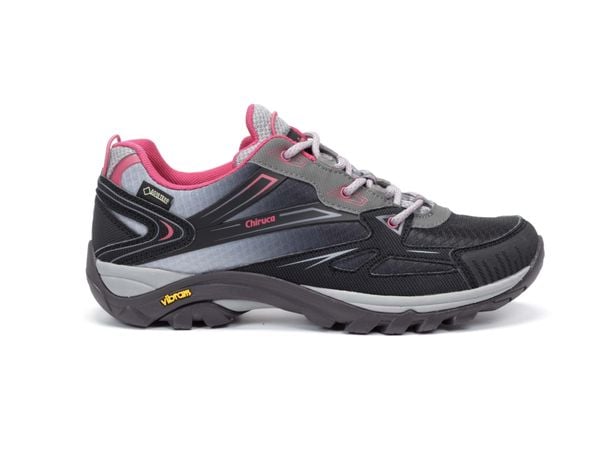 Buty turystyczne damskie Chiruca Aruba 03. Czarne obuwie trekkingowe damskie Chiruca. Za 691.00 zł.