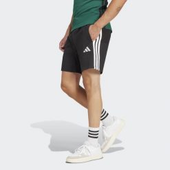 Spodenki męskie ADIDAS bawełniane z kieszeniami. Szorty męskie Adidas, bez wzorów, z bawełny. Za 99.99 zł.