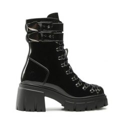 Botki Altercore. Czarne botki damskie Altercore, bez obcasa, na słupku, bez zapięcia. Za 589.99 zł.