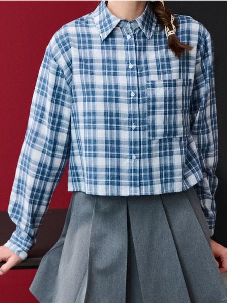 Krótka koszula w kratę - wielobarwny. Koszule damskie Sinsay, l, bez wzorów, bez kołnierzyka, bez ramiączek. Za 49.99 zł.