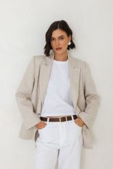 LNIANA MARYNARKA MATYLDA PIASKOWA L - Flawless. Marynarki i żakiety damskie Flawless, l, bez wzorów, biznesowe. Za 897.00 zł.