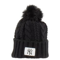 Czapka damska New York Yankees Cable. Czarne czapki zimowe damskie New Era. Za 180.00 zł.