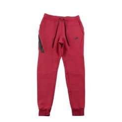 Second life - Spodnie dresowe męskie Nike Tech Fleece czerwone - Jak nowy. Czerwone spodnie sportowe męskie Nike, z dresówki. Za 149.06 zł.