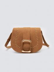 Torebka damska crossbody z ozdobną klamrą i nitami brązowa Lulua 803. Brązowe torebki klasyczne damskie Big Star, bez wzorów, z jeansu, zamszowe, bez dodatków. W wyprzedaży za 99.99 zł.