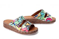 MANITU 900183-00 bunt, klapki damskie. Klapki damskie Manitu, bez wzorów, ze skóry, bez obcasa. Za 229.42 zł.