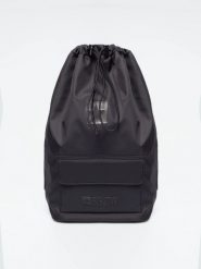 Plecak miejski czarny hh574131 906. Czarne plecaki damskie Big Star, z aplikacjami, eleganckie. Za 139.99 zł.