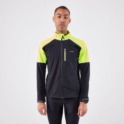 Kurtka do biegania męska Kiprun Run 900 Warm Regul. Czarne kurtki treningowe męskie KIPRUN, m, bez wzorów, z materiału, do biegania. Za 299.99 zł.
